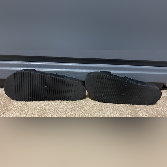 Juicy slides with studded design - Picture 3 of 3